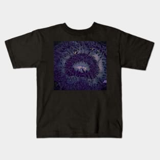 CLOWNING AROUND IN A PURPLE ANEMONE Kids T-Shirt